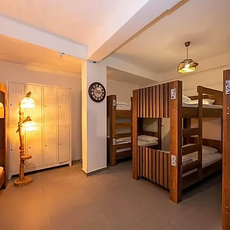 Hostel Taksim Square *