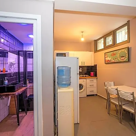 Taksim Square Hostel
