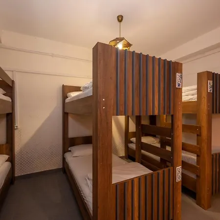 Taksim Square Hostel *